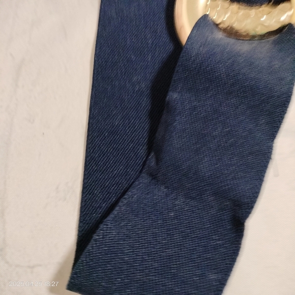 Unbranded Women's 2" Wide Navy Belt with Double Gold Buckle Stretchy Retro 90s - Picture 4 of 8